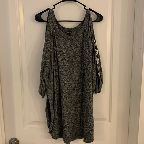 Express cold shoulder sweater - Picture 1 of 4